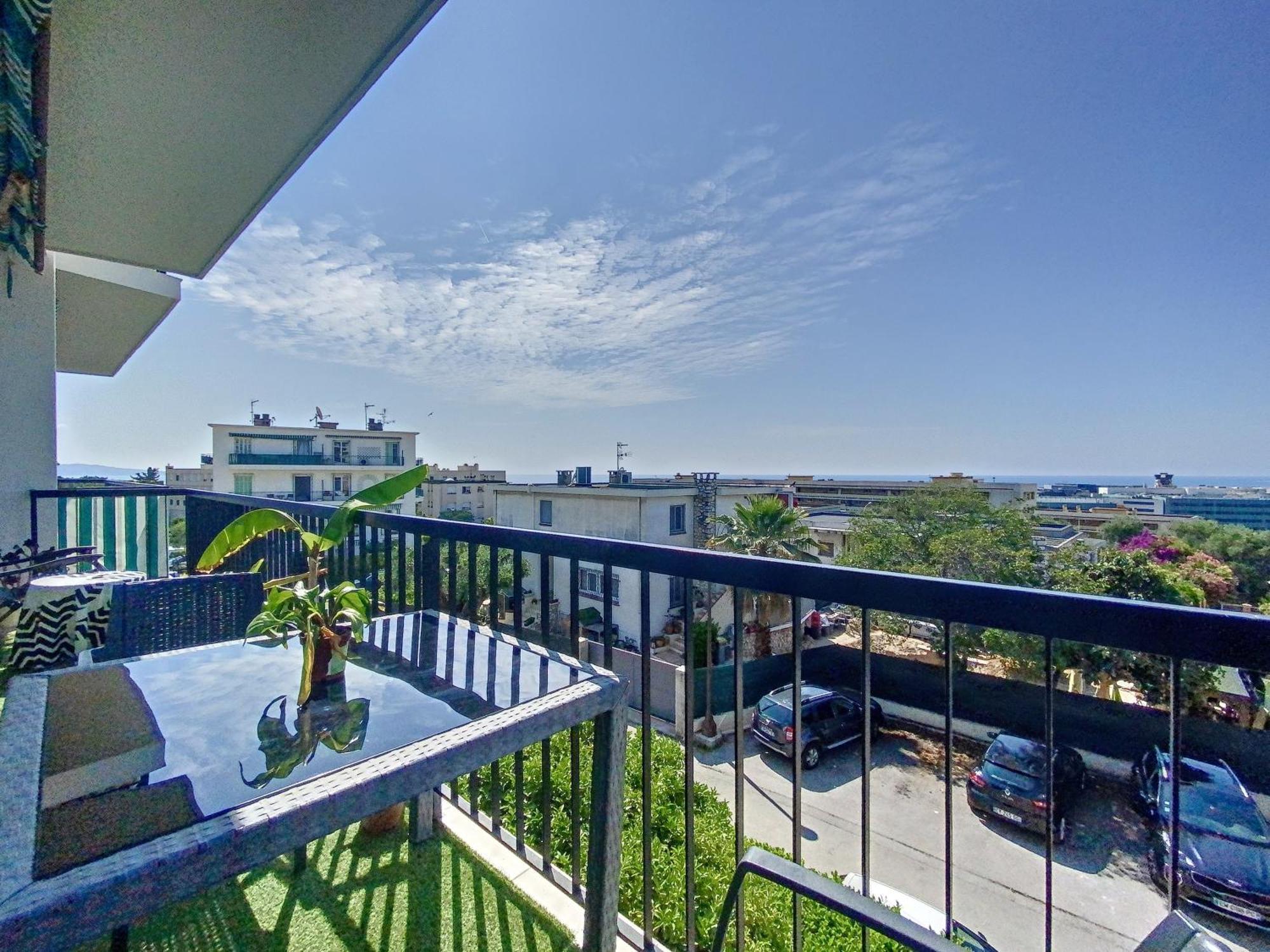 *confort, Vue Mer Et Detente* Appartement Nice